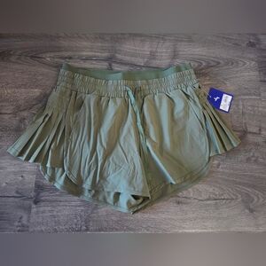 Women's olive green high rise pleated shorts by JoyLab size M NWT